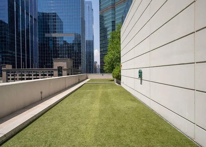 Loop 1br W Gym Pool Nr Financial District Chi-233